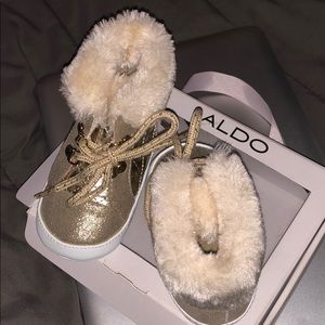 Soft bottom Aldo fur sneakers
